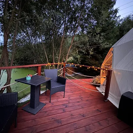 Glamping Luzec Campo de lujo Nejdek